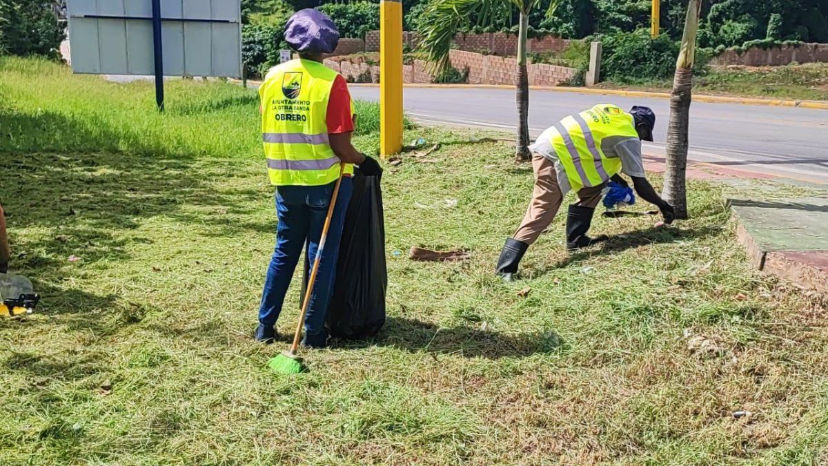 Alcalde de la Otra Banda, Alexander "El Hijo del pueblo" lanza operativo "Navidad Limpia" con nuevas brigadas de trabajo